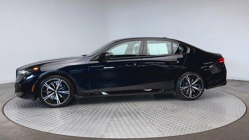 Carbon Black Metallic 2024 BMW 530 i xDrive