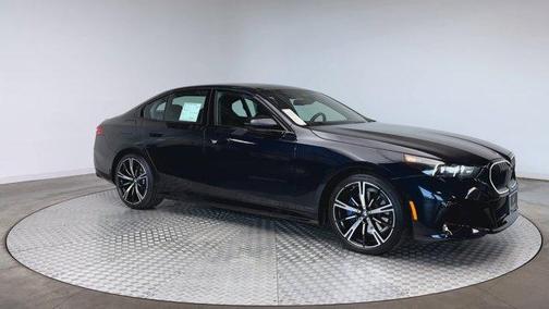 Carbon Black Metallic 2024 BMW 530 i xDrive