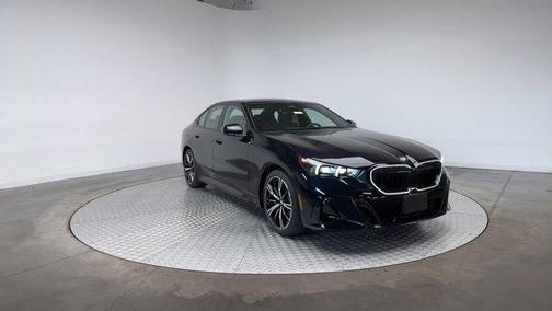 Carbon Black Metallic 2024 BMW 530 i xDrive