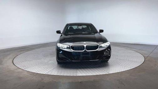 2025 BMW 330 i xDrive