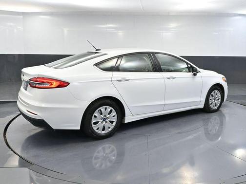 2019 Ford Fusion S