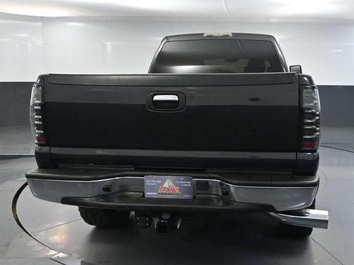 2004 GMC Sierra 2500 SLT H/D Crew Cab