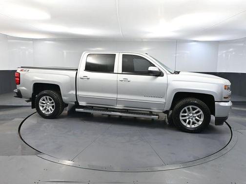 Silver Ice Metallic 2018 Chevrolet Silverado 1500 2LT