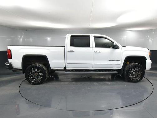 2017 GMC Sierra 2500 Denali