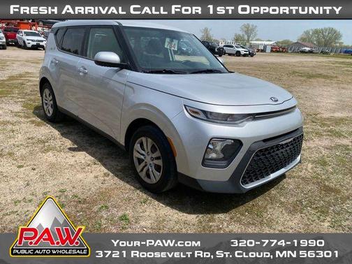 Sparkling Silver 2020 Kia Soul LX