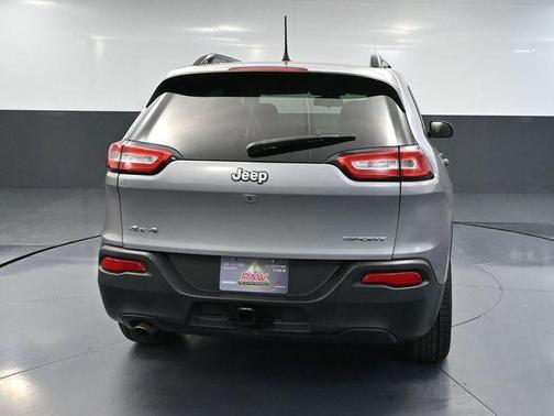 2017 Jeep Cherokee Sport