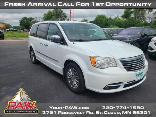 2014 Chrysler Town & Country Touring-L
