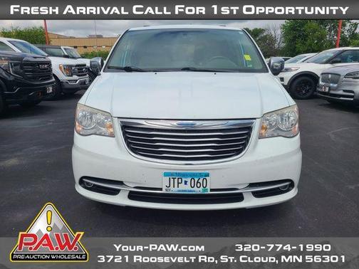 2014 Chrysler Town & Country Touring-L