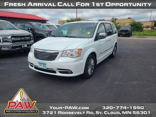 2014 Chrysler Town & Country Touring-L