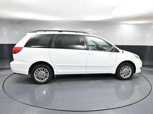 2010 Toyota Sienna LE