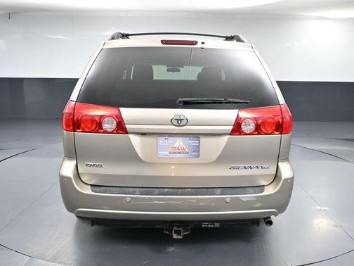 2008 Toyota Sienna XLE