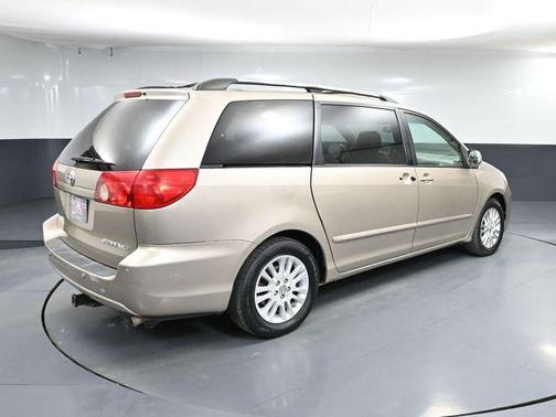 2008 Toyota Sienna XLE