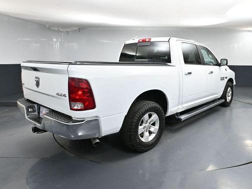 2016 RAM 1500 SLT
