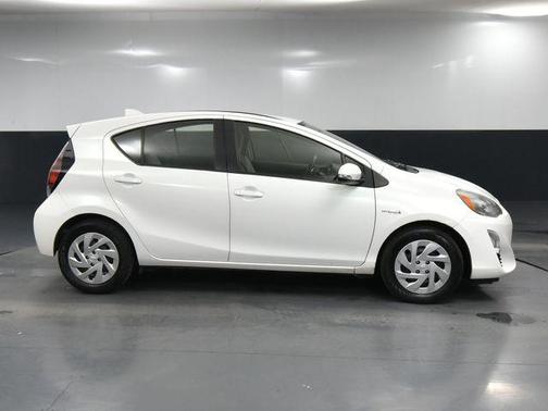 2016 Toyota Prius c One