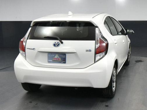 2016 Toyota Prius c One