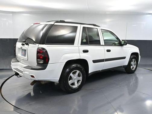 Summit White 2005 Chevrolet Trailblazer LS