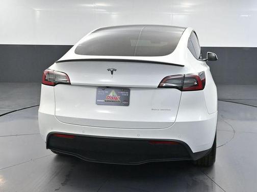 2022 Tesla Model Y Long Range Dual Motor All-Wheel Drive