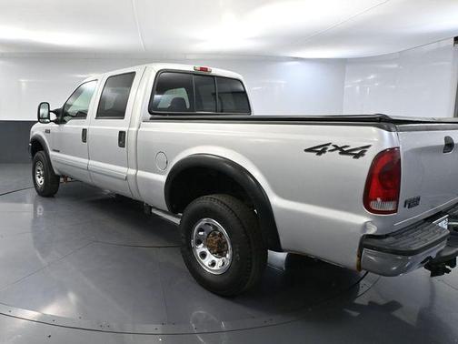 Silver Clearcoat Metallic 2002 Ford F-250 XLT