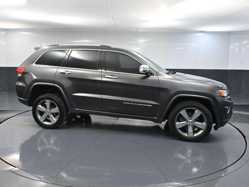 Granite Crystal Metallic Clearcoat 2015 Jeep Grand Cherokee Overland