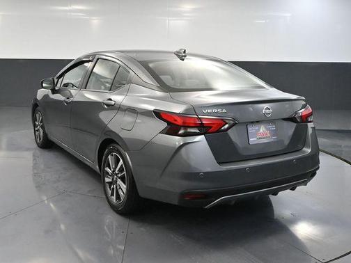 2021 Nissan Versa 1.6 SV