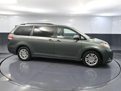2014 Toyota Sienna XLE