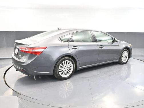 2013 Toyota Avalon Hybrid XLE Premium