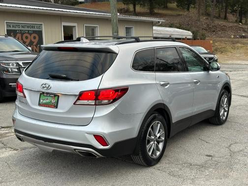 2018 Hyundai SANTA FE SE
