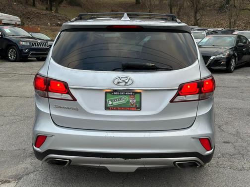 2018 Hyundai SANTA FE SE