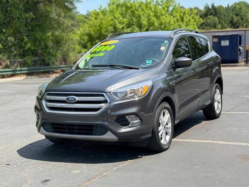 Magnetic 2018 Ford Escape SE