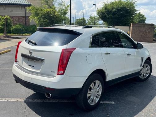 White 2015 Cadillac SRX Luxury Collection