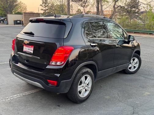 Mosaic Black Metallic 2018 Chevrolet Trax LT