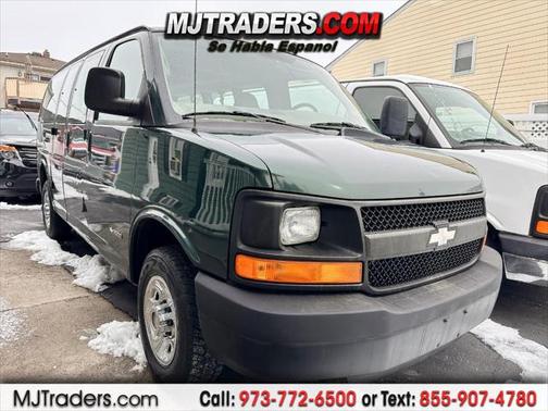 2005 Chevrolet Express 2500 Base