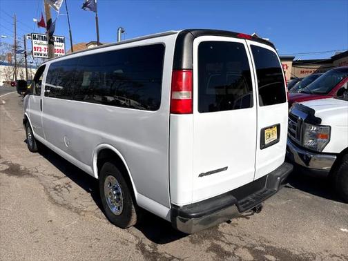 2008 Chevrolet Express 3500 LS Extended Wagon