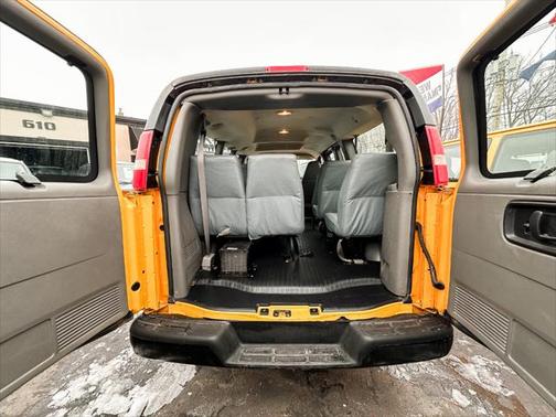 2006 Chevrolet Express 2500 Base