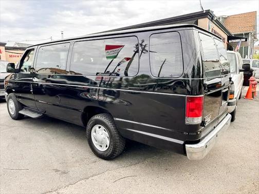 2012 Ford E350 Super Duty XLT