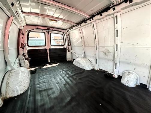 2010 GMC Savana 2500 Work Van