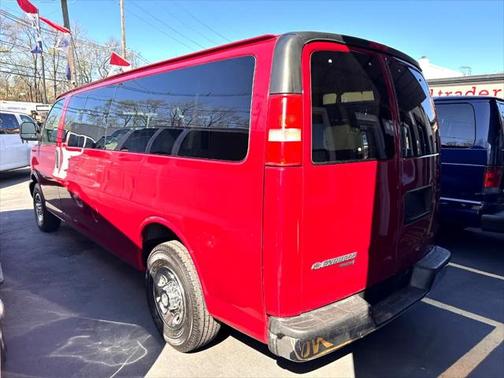 2008 Chevrolet Express 3500 LS Extended Wagon