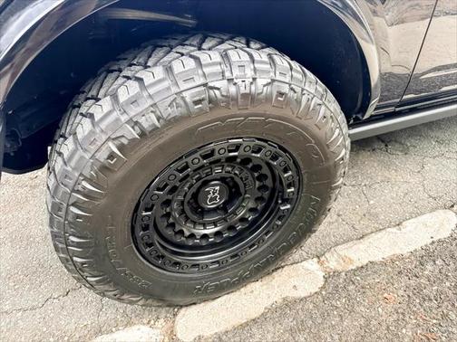 2023 Ford Bronco Base 2-Door