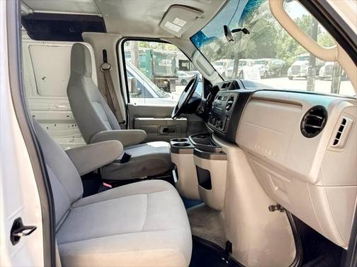 2013 Ford E250 Cargo