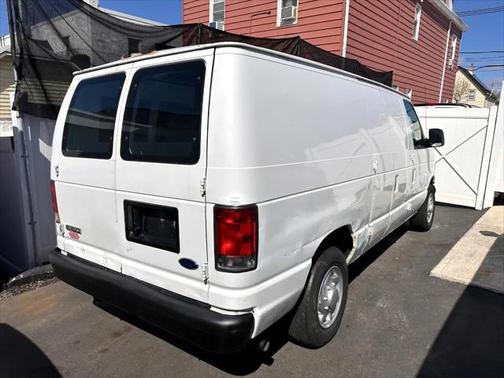 2006 Ford E150 Base