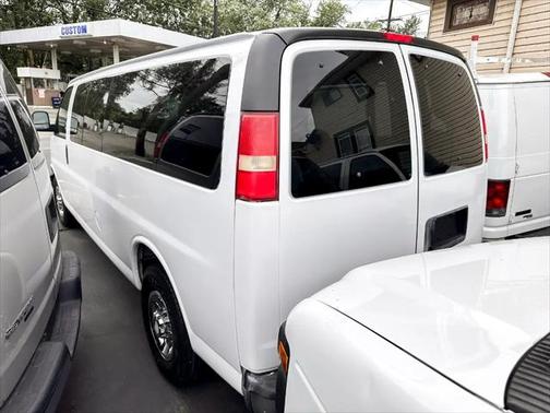 2011 Chevrolet Express 3500 LS