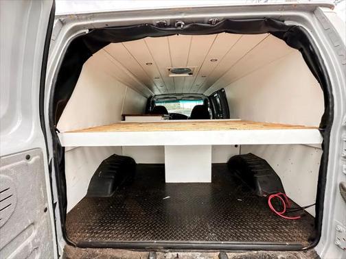 2005 Ford E350 Super Duty Base