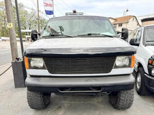 2005 Ford E350 Super Duty Base