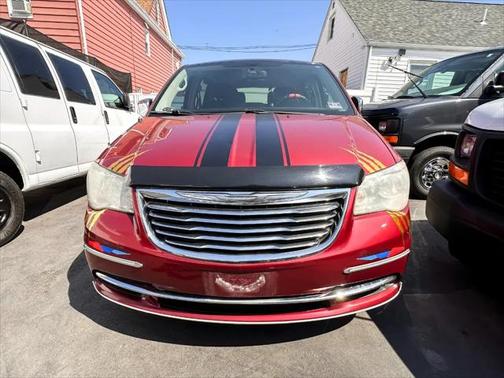 2012 Chrysler Town & Country Touring-L