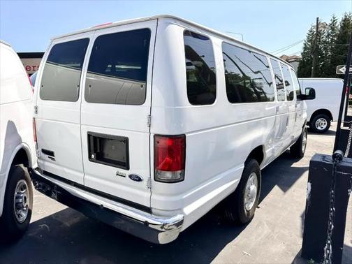 2012 Ford E350 Super Duty XLT