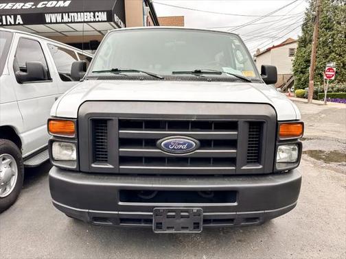 2012 Ford E350 Super Duty XLT