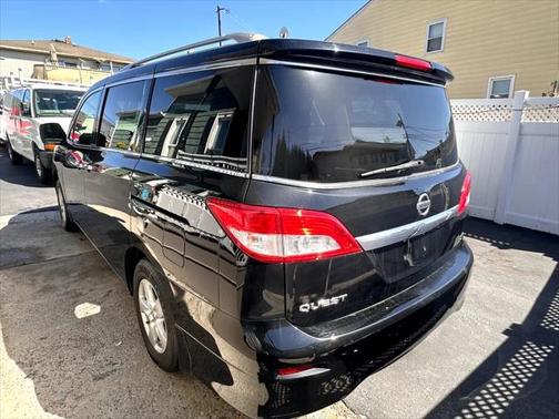 2014 Nissan Quest SV