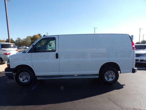 2024 Chevrolet Express 2500 RWD 2500 Regular Wheelbase WT