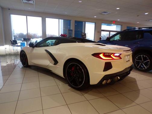 2021 Chevrolet Corvette Stingray w/2LT