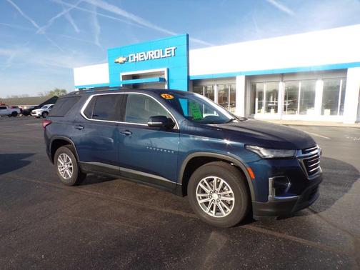 2022 Chevrolet Traverse LT Cloth